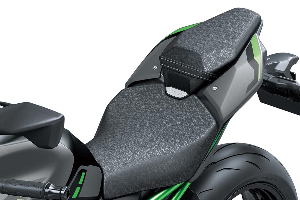 Peluncuran Resmi Kawasaki Z900 Dan Z900 SE: Spesifikasi Dan Harga Peluncuran Resmi Kawasaki Z900 Dan Z900 SE: Spesifikasi Dan Harga