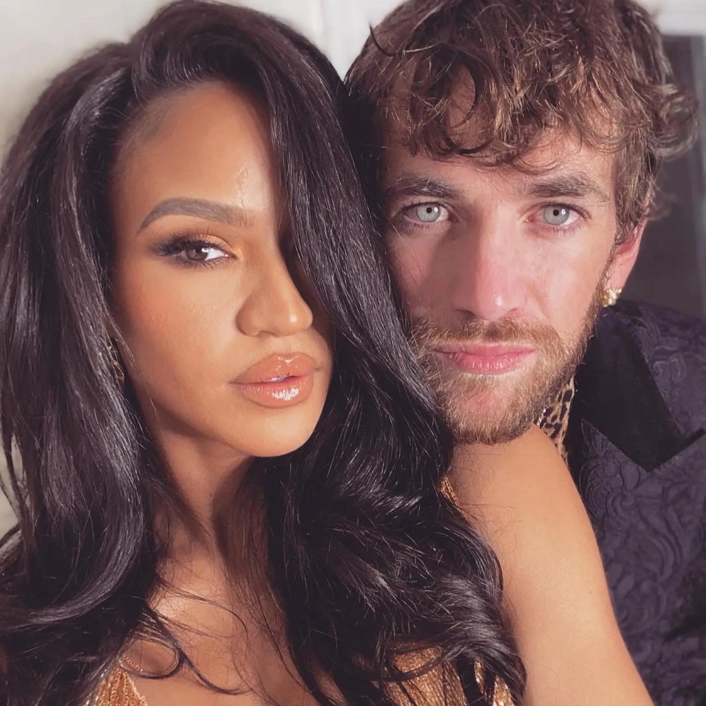Photos: Cassie Ventura's Stunning Red Carpet Look At Mob Land Premiere With Husband Alex Fine Photos: Cassie Ventura's Stunning Red Carpet Look At Mob Land Premiere With Husband Alex Fine