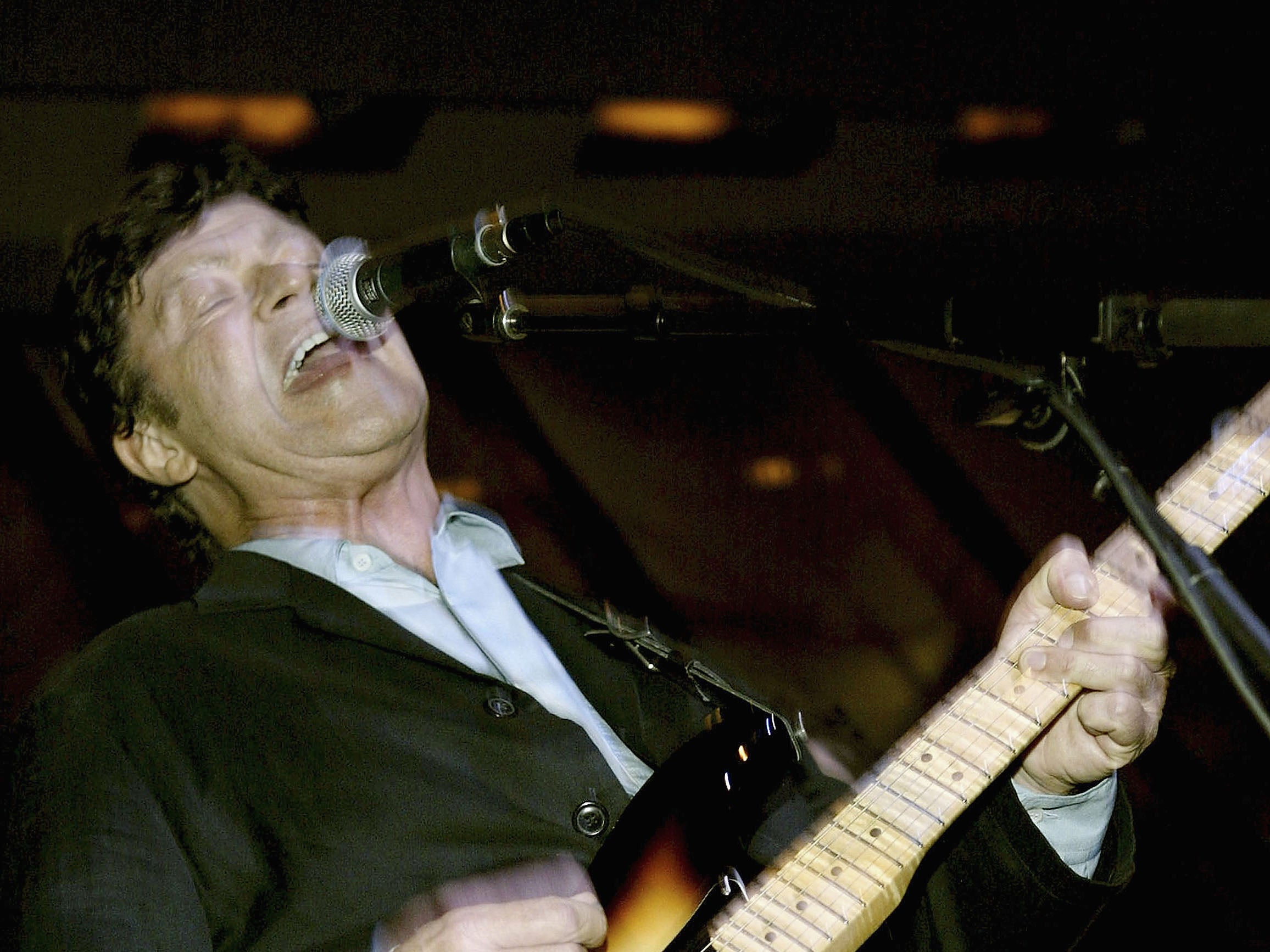 Popular Rock Band Frontman Dies At 32: A Legacy Remembered Popular Rock Band Frontman Dies At 32: A Legacy Remembered