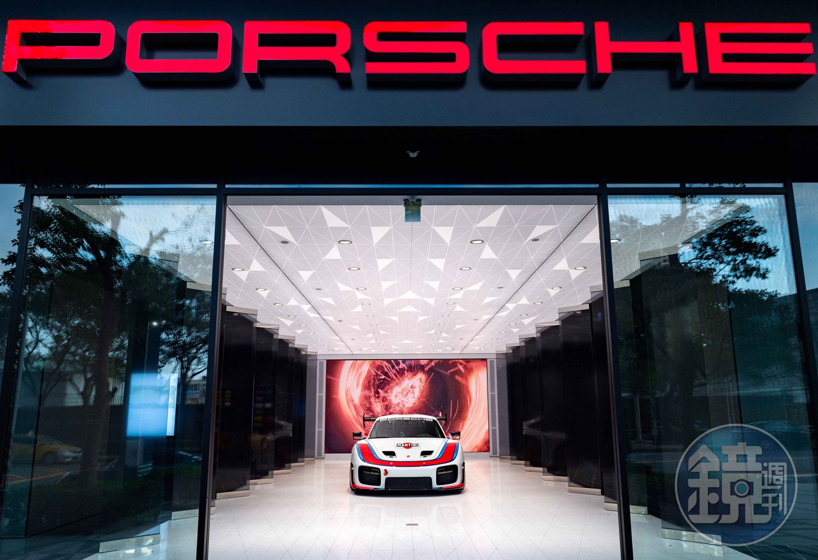 體驗新北Porsche NOW概念店:藝術、Labubu與Porsche的獨特魅力 體驗新北Porsche NOW概念店:藝術、Labubu與Porsche的獨特魅力