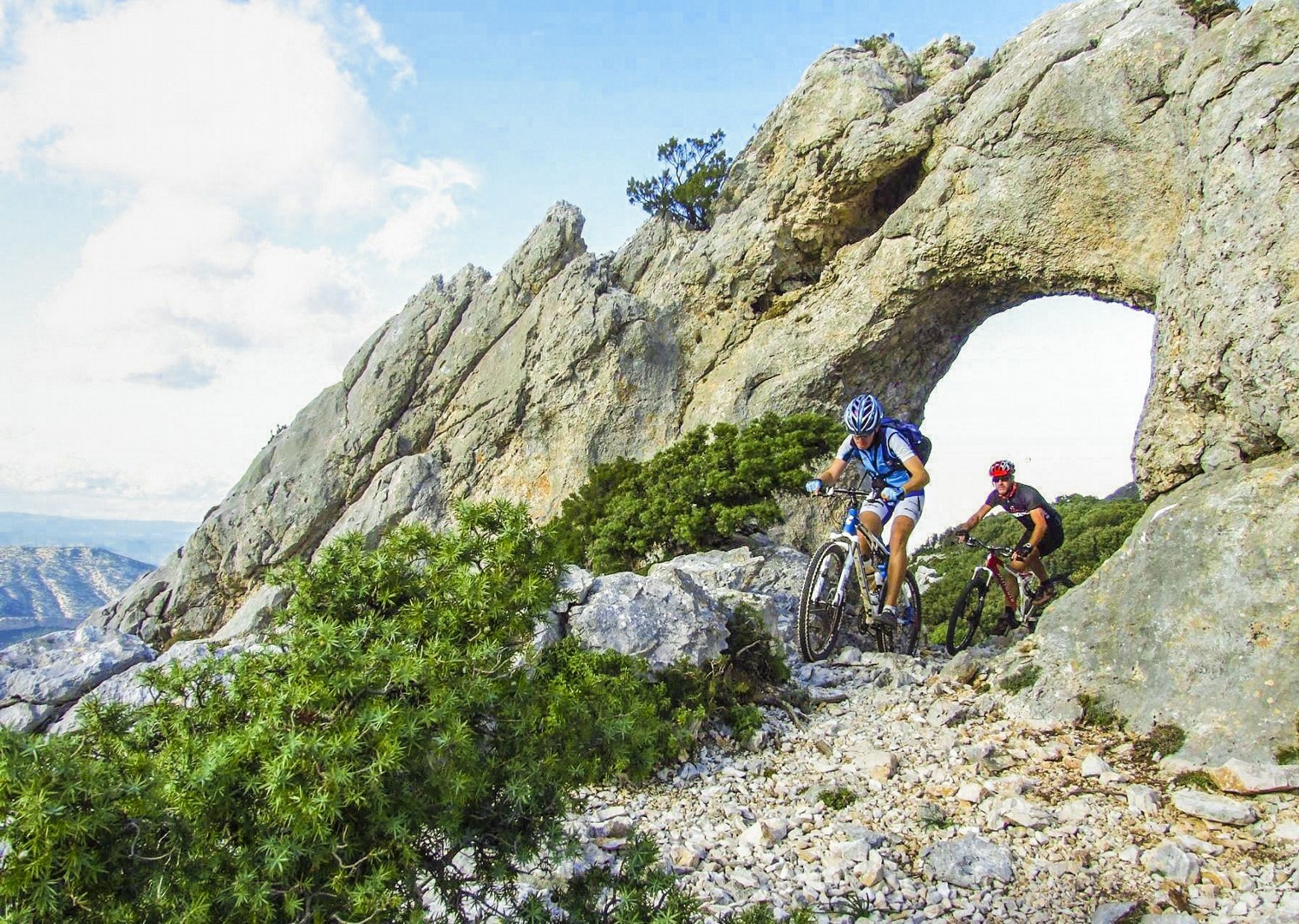 Provence Hiking Itinerary: Mountain To Coast Self-Guided Walk Provence Hiking Itinerary: Mountain To Coast Self-Guided Walk