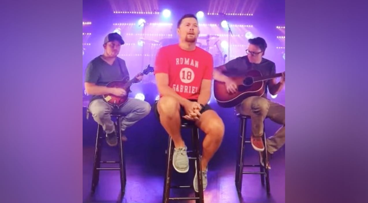 Scotty McCreery's Son's Heartwarming George Strait Homage Scotty McCreery's Son's Heartwarming George Strait Homage
