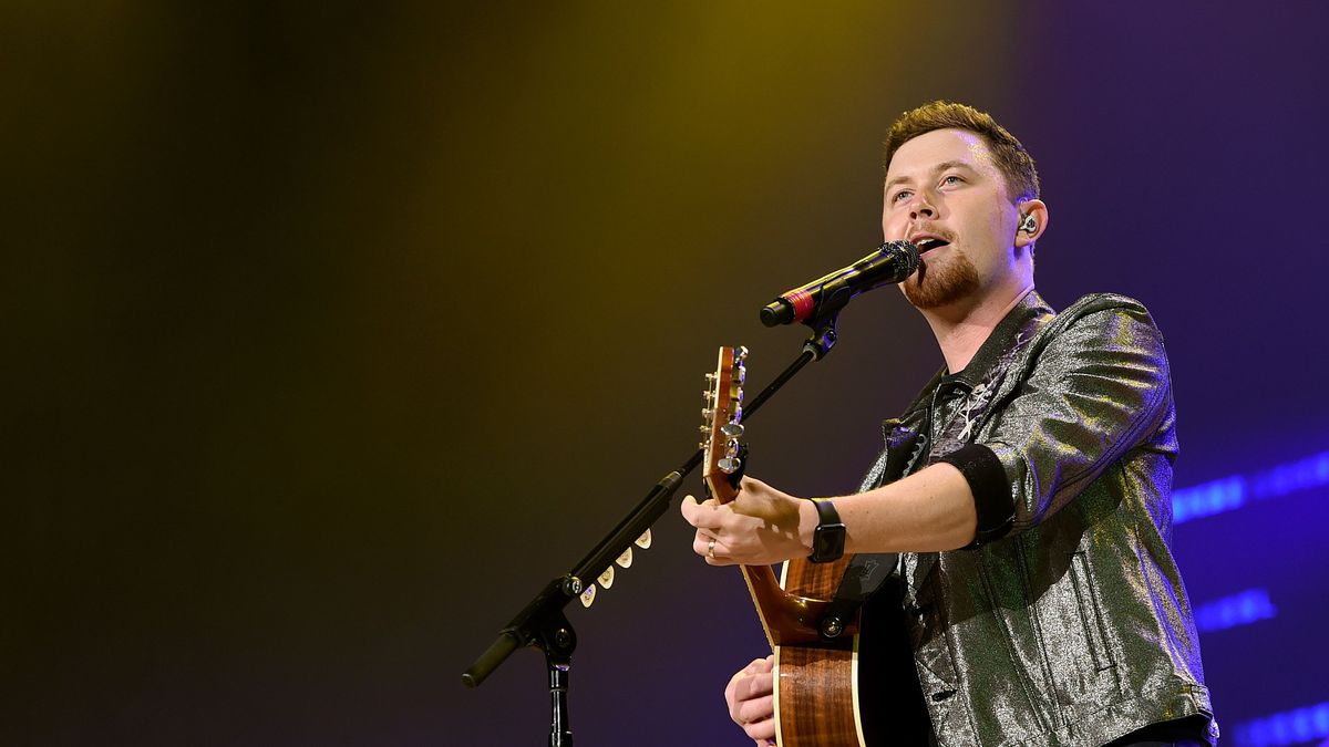 Scotty McCreery's Son's Sweet George Strait Tribute Goes Viral Scotty McCreery's Son's Sweet George Strait Tribute Goes Viral