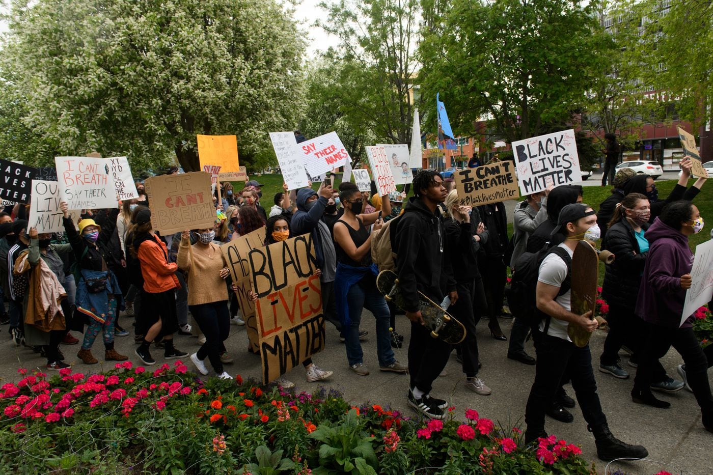 Second Week Of Anti-Trump Protests In Anchorage Draws Thousands Second Week Of Anti-Trump Protests In Anchorage Draws Thousands