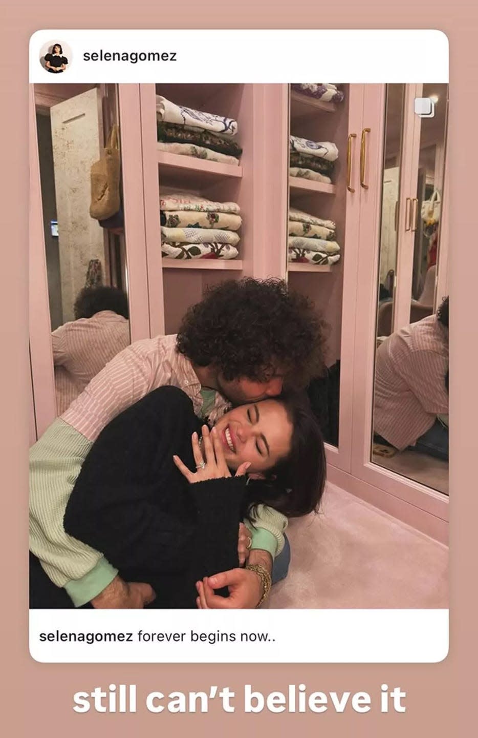 Selena Gomez Sells Personal Diamond Ring To Multiple Fans By Mistake Selena Gomez Sells Personal Diamond Ring To Multiple Fans By Mistake