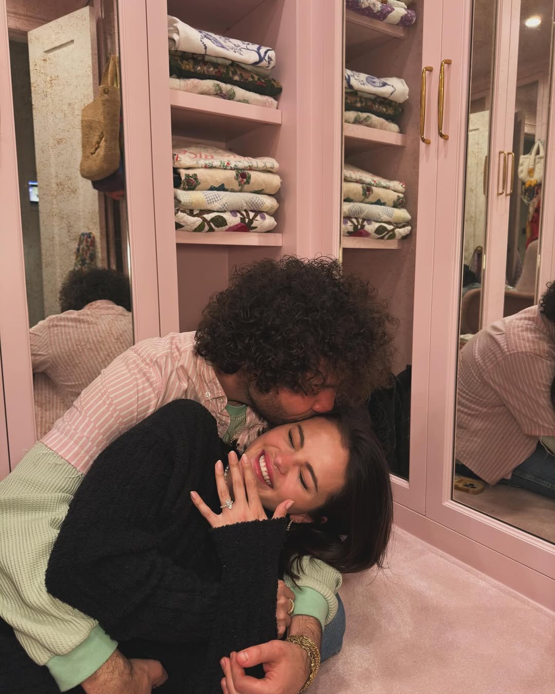Selena Gomez's $3K Diamond Ring: From Benny Blanco Dedication To $12 Sale Selena Gomez's $3K Diamond Ring: From Benny Blanco Dedication To $12 Sale