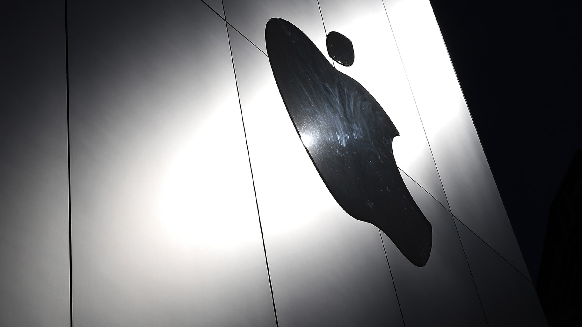 Should You Buy Apple Stock Now? Wedbush's Long-Term Bullish Prediction After Price Target Cut. Should You Buy Apple Stock Now? Wedbush's Long-Term Bullish Prediction After Price Target Cut.