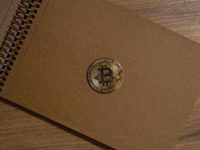 SPK'nın Kripto Varlık Düzenlemesi: Platformlar İçin Sermaye Ve Güvenlik Gereksinimleri SPK'nın Kripto Varlık Düzenlemesi: Platformlar İçin Sermaye Ve Güvenlik Gereksinimleri