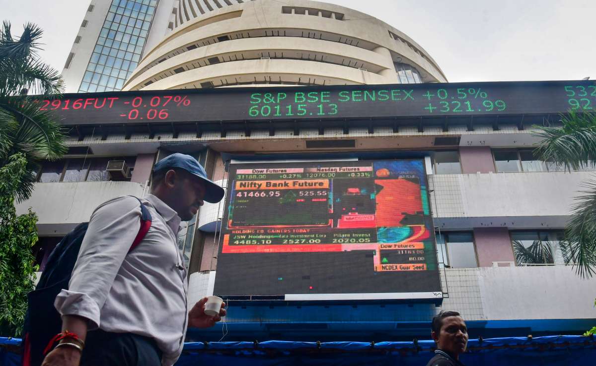 Stock Market Update: Sensex And Nifty Rise, UltraTech Dips Stock Market Update: Sensex And Nifty Rise, UltraTech Dips