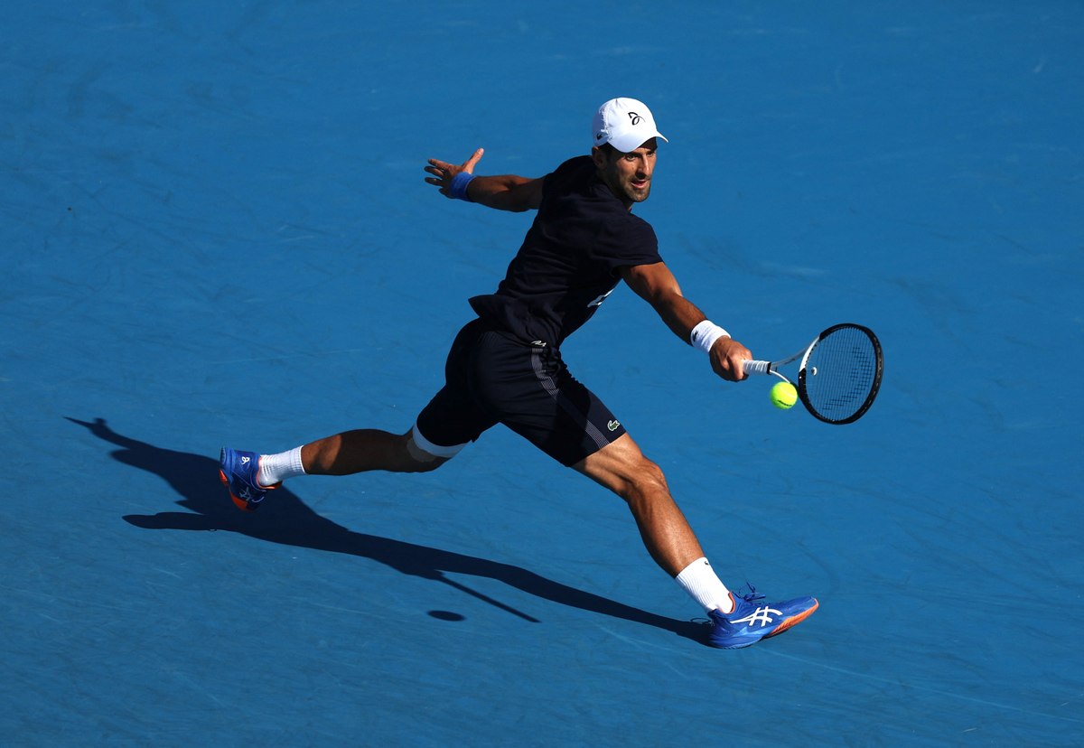 Tenis Tarihi Yazıldı: Djokovic, Nadal'ın Rekorunu Eliyor Tenis Tarihi Yazıldı: Djokovic, Nadal'ın Rekorunu Eliyor