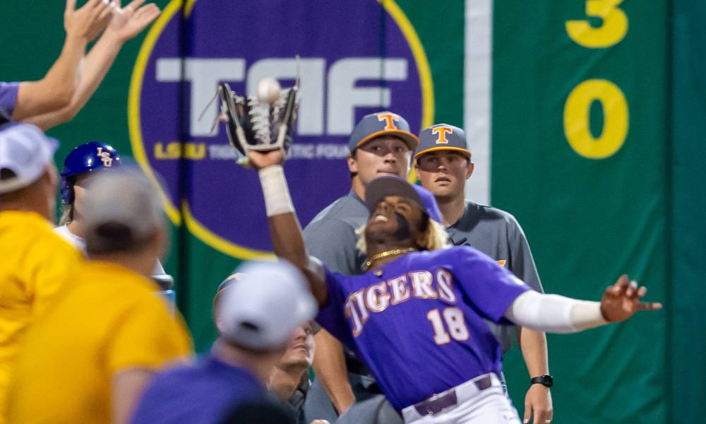 Tennessee Rallies Past LSU To Split Series Tennessee Rallies Past LSU To Split Series