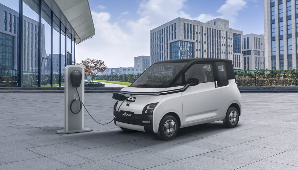 Testing BYD's 5-Minute EV Fast Charging Technology: Our Experience Testing BYD's 5-Minute EV Fast Charging Technology: Our Experience
