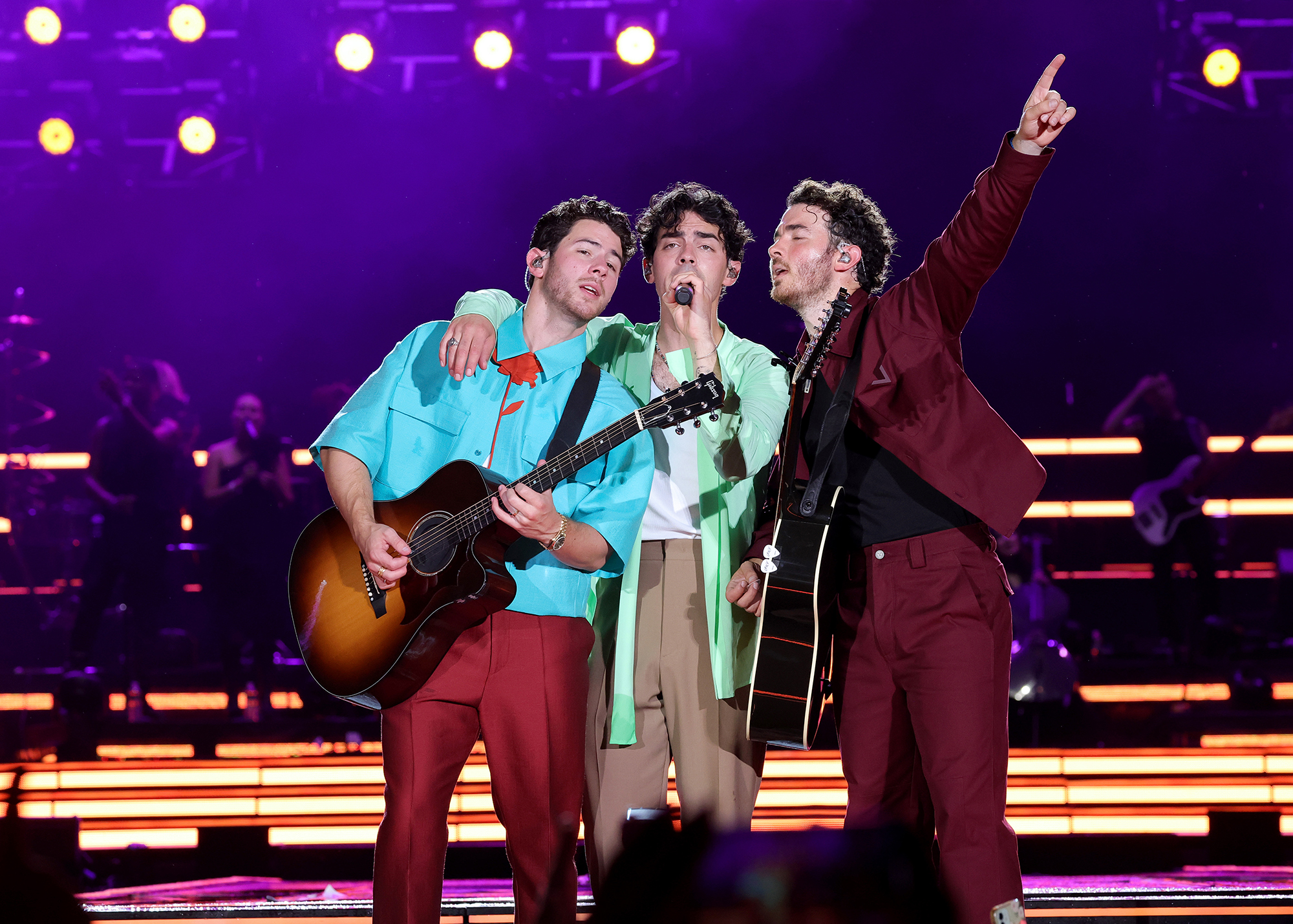 The Jonas Brothers' Joe Jonas: His Reaction To A Couple's Dispute The Jonas Brothers' Joe Jonas: His Reaction To A Couple's Dispute