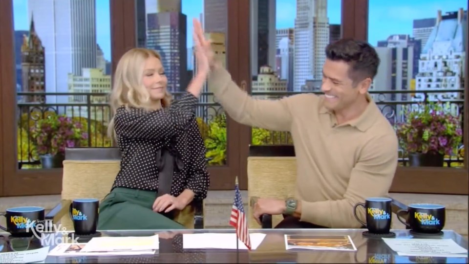 The Truth Behind Kelly Ripa's Absence And Mark Consuelos' Reaction On LIVE The Truth Behind Kelly Ripa's Absence And Mark Consuelos' Reaction On LIVE