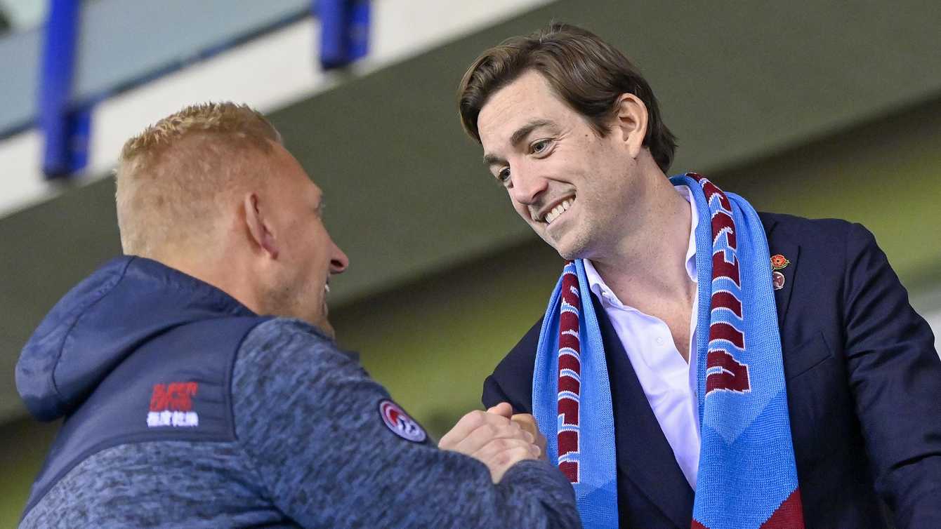 Toekomst Farioli-opvolger Onzeker: Gesprek Met KNVB Over Contract Toekomst Farioli-opvolger Onzeker: Gesprek Met KNVB Over Contract