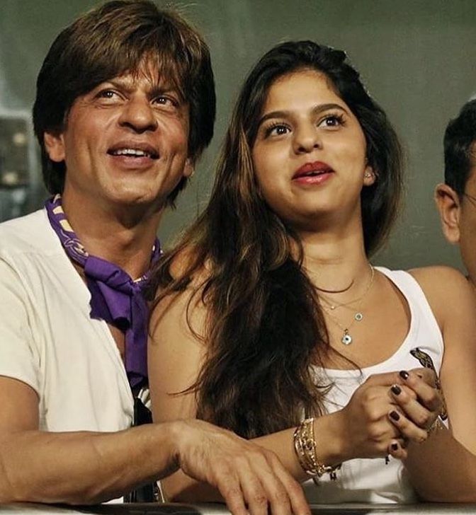 Trending Golden Glamour: Suhana Khan And Deepika Padukone's Stunning Looks Trending Golden Glamour: Suhana Khan And Deepika Padukone's Stunning Looks