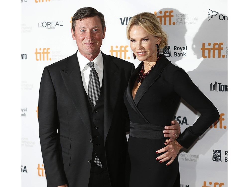 Trump's Tariffs, Gretzky's Loyalty: Canada's Hockey Icon At The Center Of A National Debate Trump's Tariffs, Gretzky's Loyalty: Canada's Hockey Icon At The Center Of A National Debate