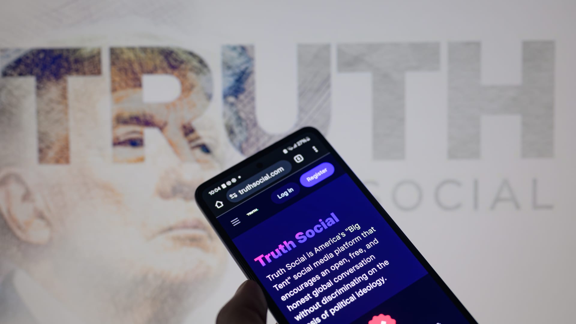 Trump's XRP Endorsement Fuels Institutional Interest Trump's XRP Endorsement Fuels Institutional Interest