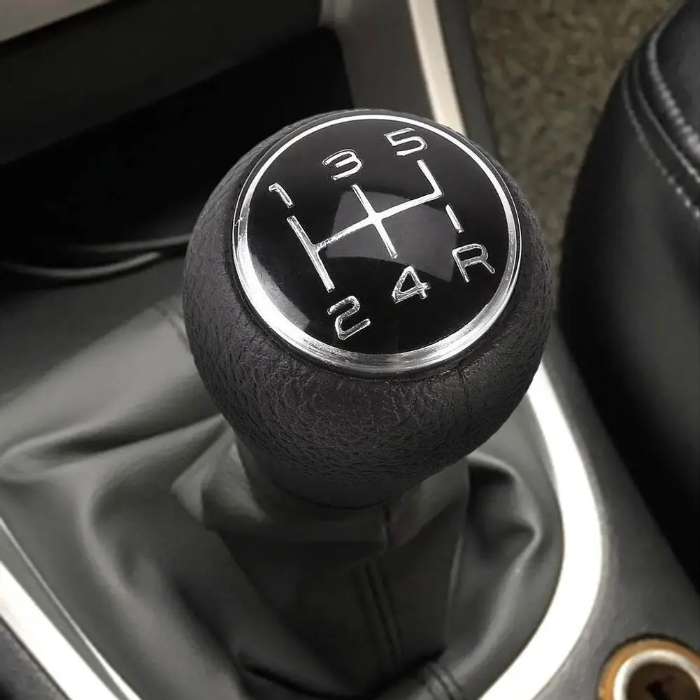 Uber's Big Shift: Cash-Only Auto Service Uber's Big Shift: Cash-Only Auto Service