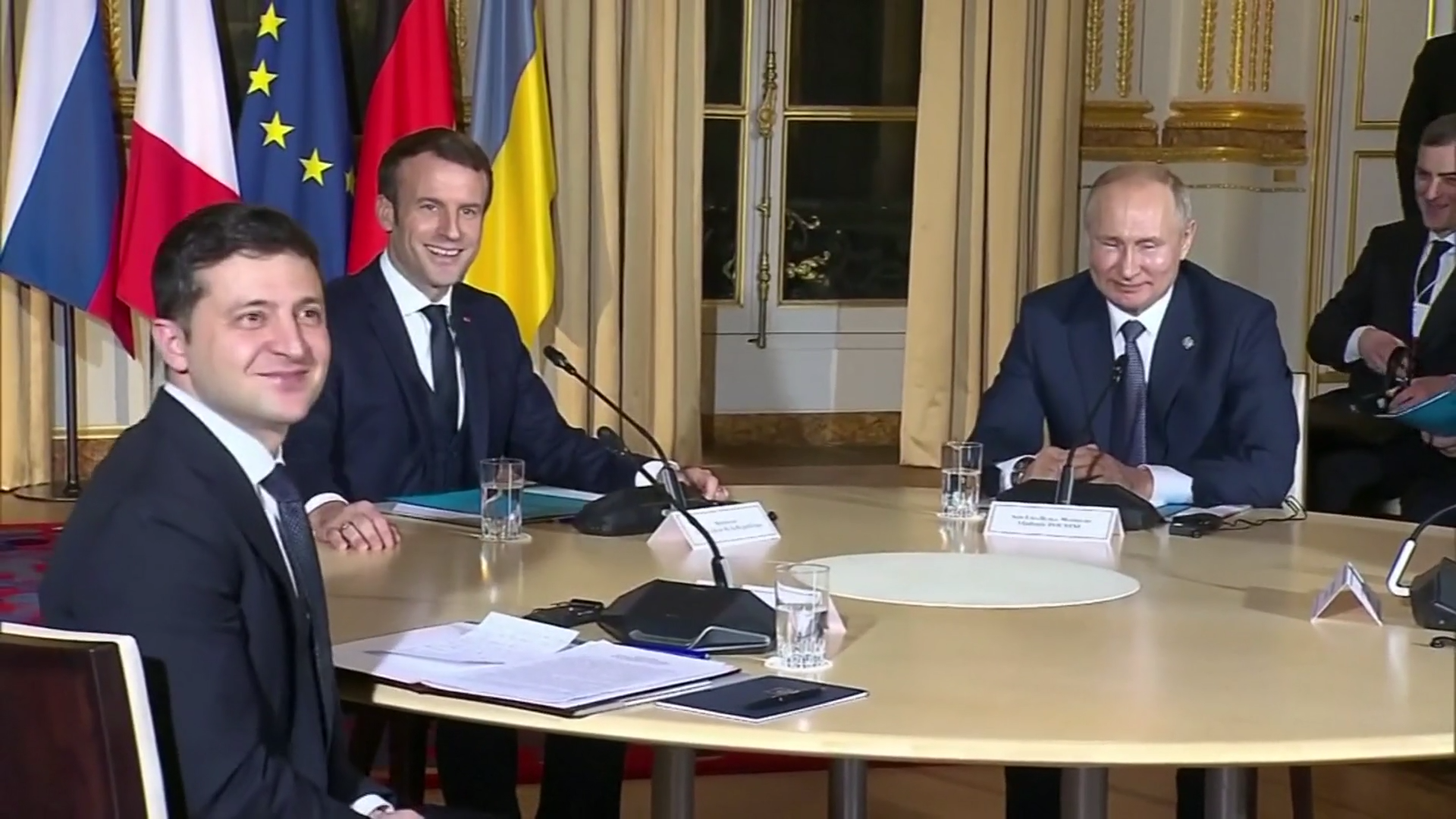 Ukraine Peace Talks: Zelensky Seeks Trump's Involvement Ukraine Peace Talks: Zelensky Seeks Trump's Involvement