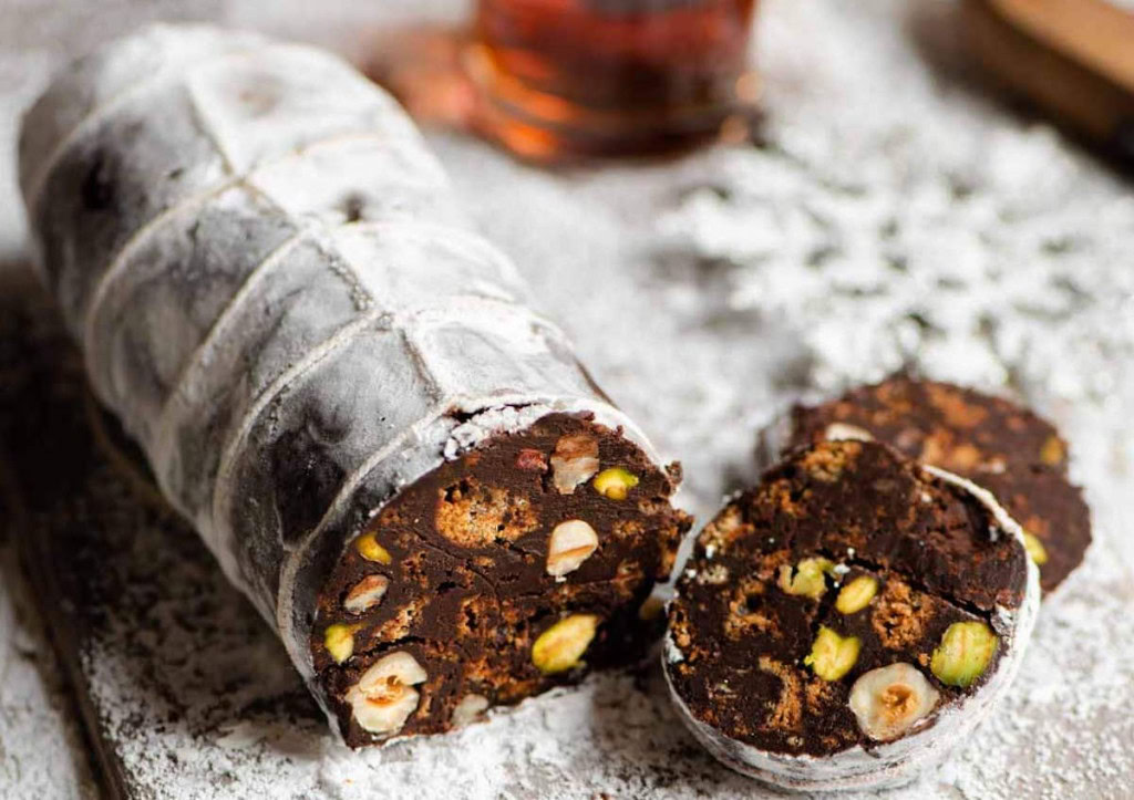 Un Classique Revisité : La Recette Du Salami Au Chocolat Français Un Classique Revisité : La Recette Du Salami Au Chocolat Français