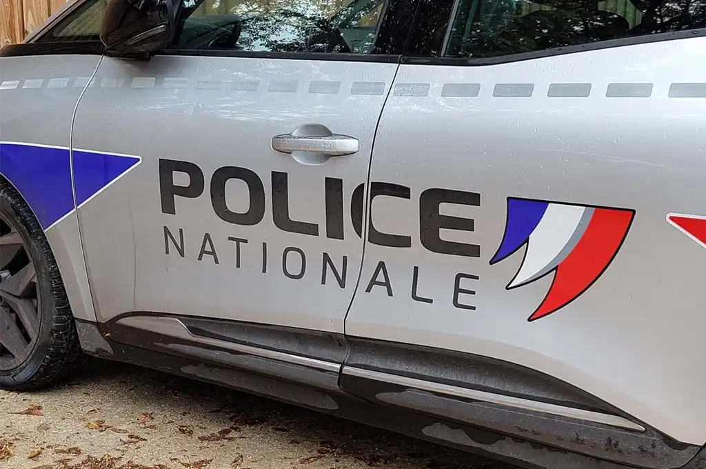 Un Homme Sous OQTF Commet Une Fraude SNCF Et Exhibition Sexuelle Dans Le Nord Un Homme Sous OQTF Commet Une Fraude SNCF Et Exhibition Sexuelle Dans Le Nord