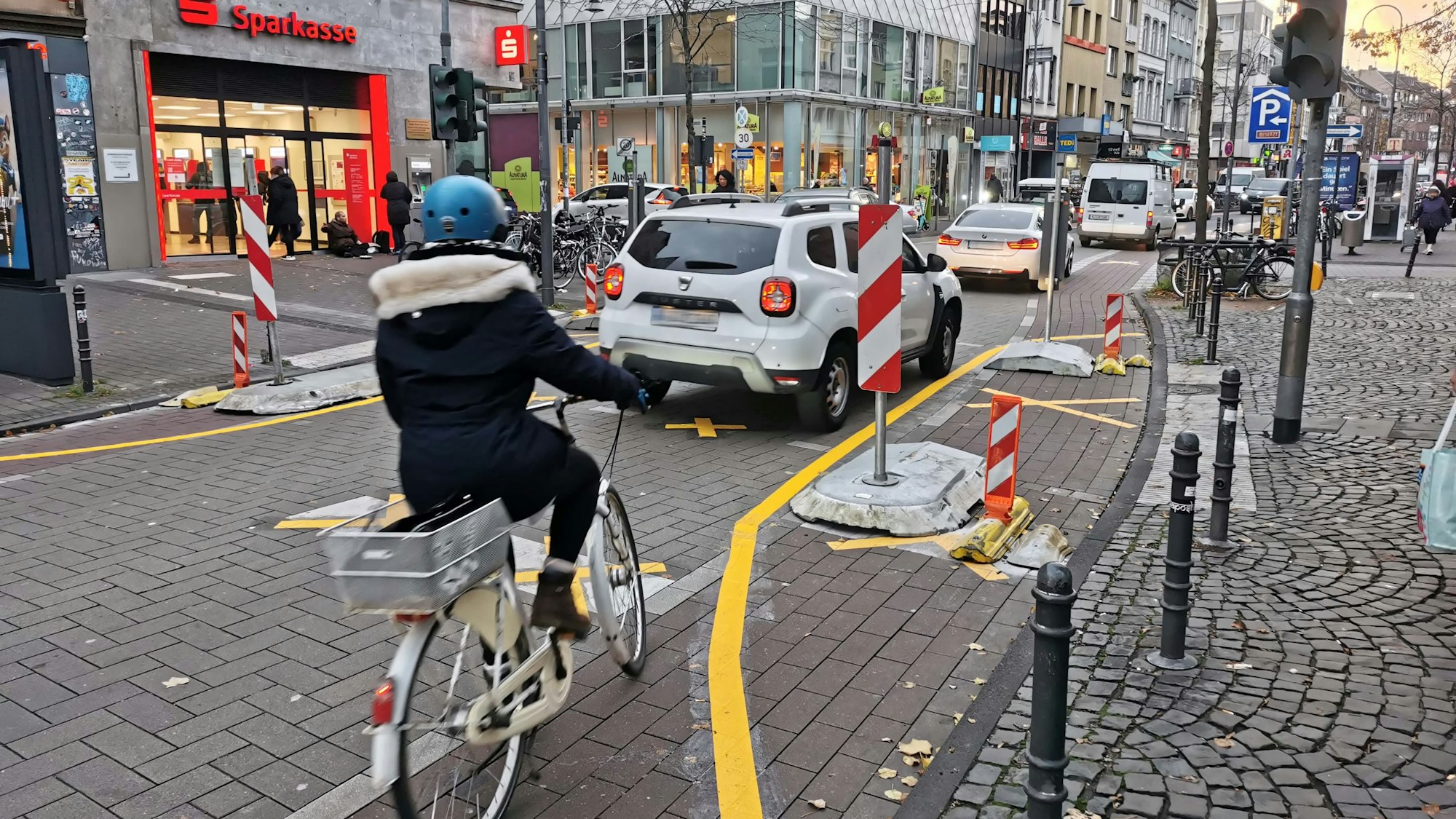 Verkehrsplanung Köln: Venloer Straße Als Einbahnstraße Bestätigt Verkehrsplanung Köln: Venloer Straße Als Einbahnstraße Bestätigt