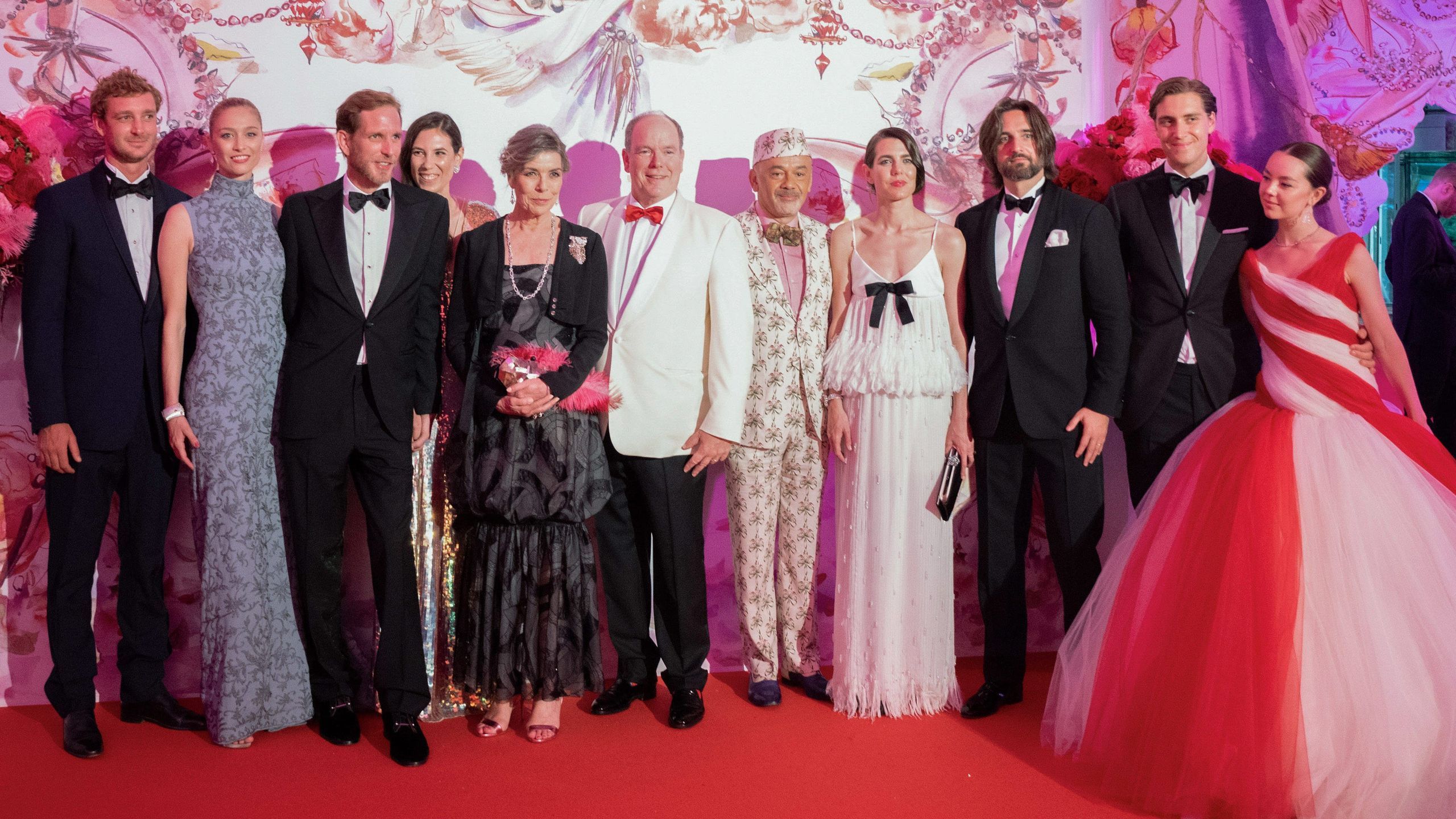 Vestidos Icónicos: Carolina De Mónaco Y Alexandra De Hannover En El Baile De La Rosa 2025 Vestidos Icónicos: Carolina De Mónaco Y Alexandra De Hannover En El Baile De La Rosa 2025