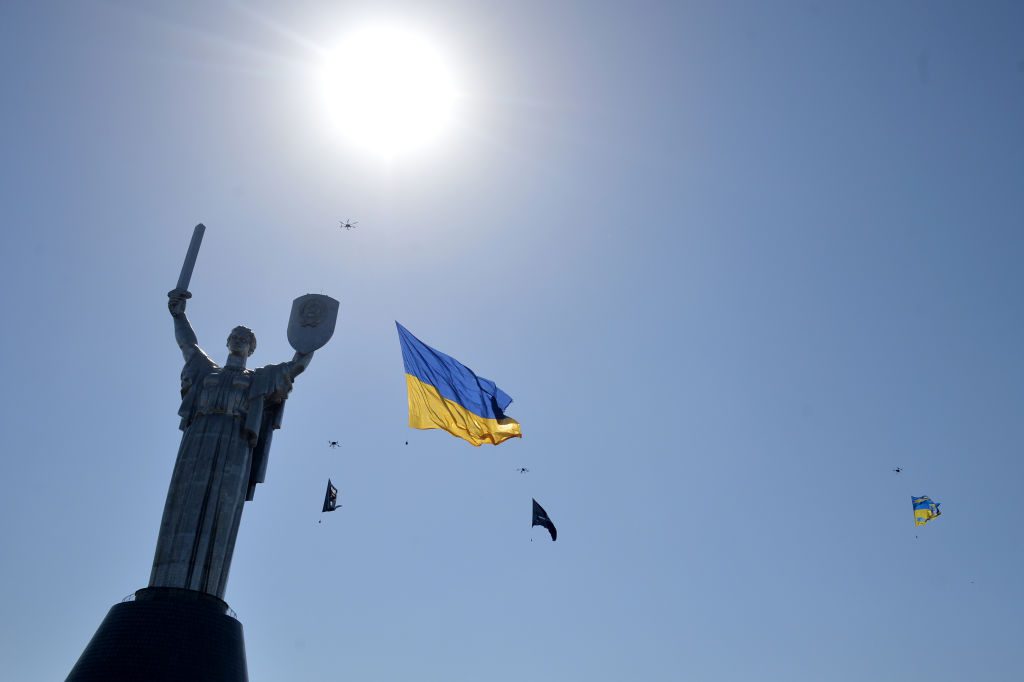 Відмова України Від НАТО: Погляд Єврокомісара Та Експертів Відмова України Від НАТО: Погляд Єврокомісара Та Експертів