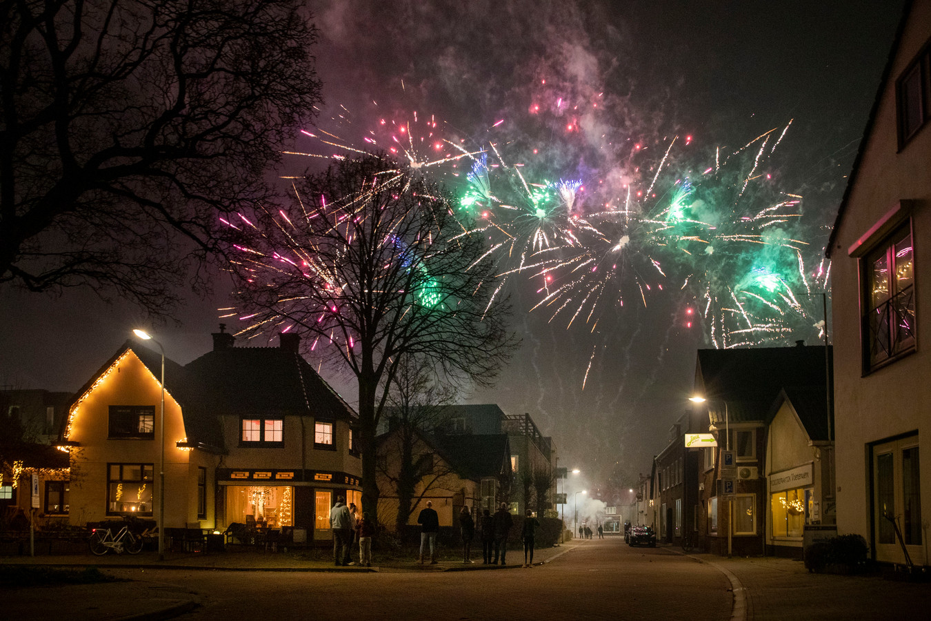 Vuurwerkverbod: Een Op De Zes Blijft Kopen Vuurwerkverbod: Een Op De Zes Blijft Kopen