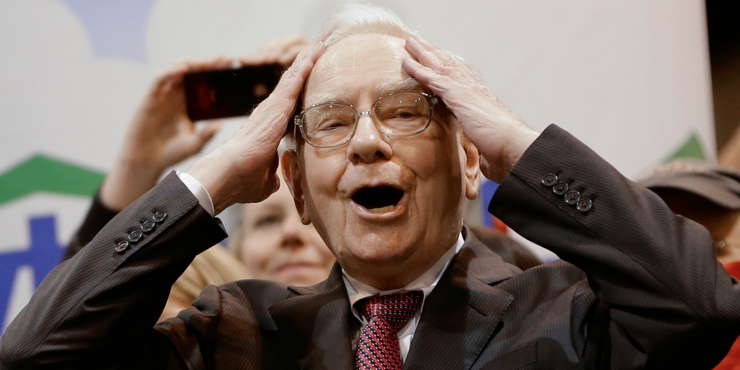 Warren Buffett's Canadian Successor: A Billionaire Without Many Berkshire Hathaway Shares Warren Buffett's Canadian Successor: A Billionaire Without Many Berkshire Hathaway Shares