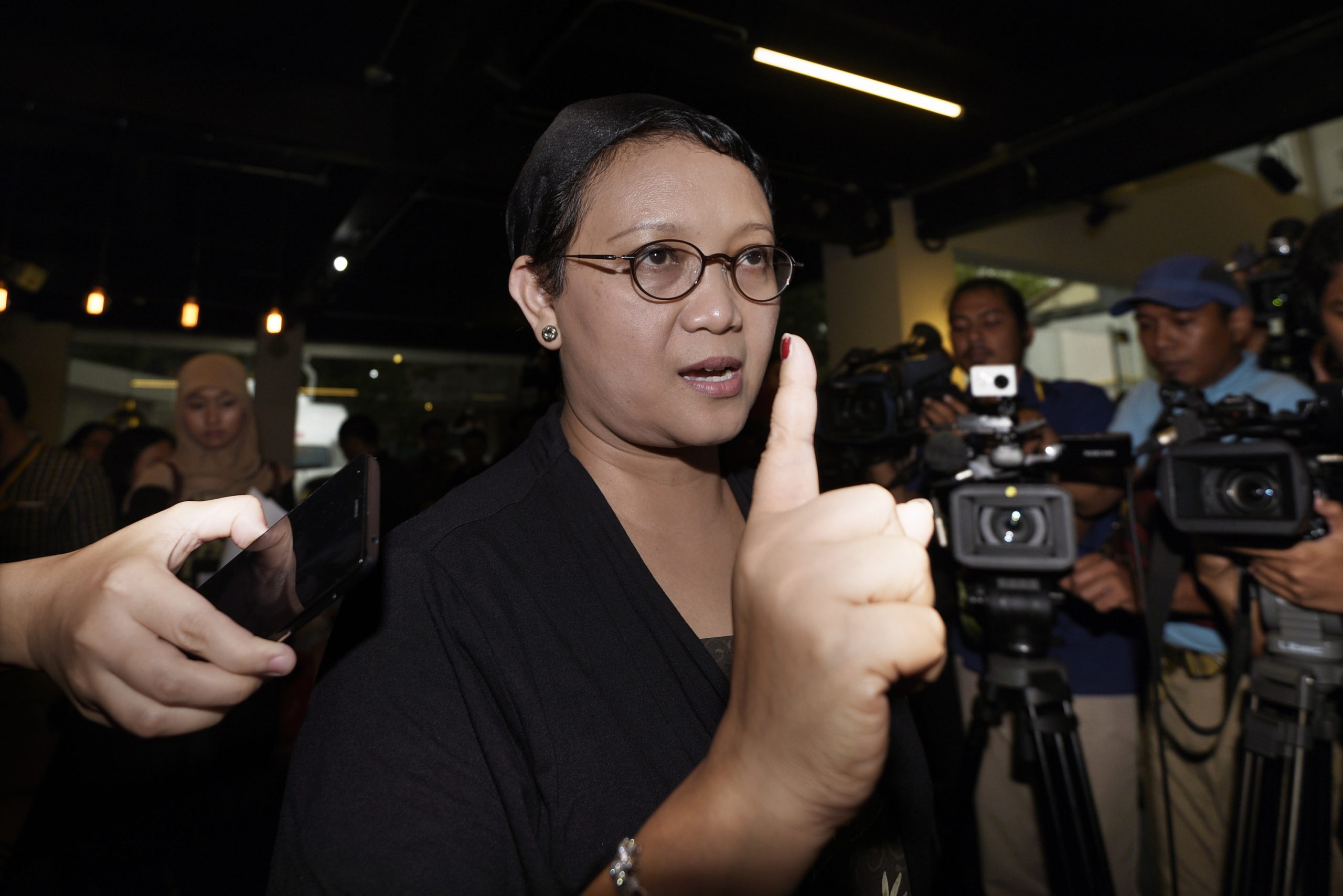 Waspada! Tren Kawin Kontrak Libatkan Warga Lokal Bali Dan Turis Asing Waspada! Tren Kawin Kontrak Libatkan Warga Lokal Bali Dan Turis Asing
