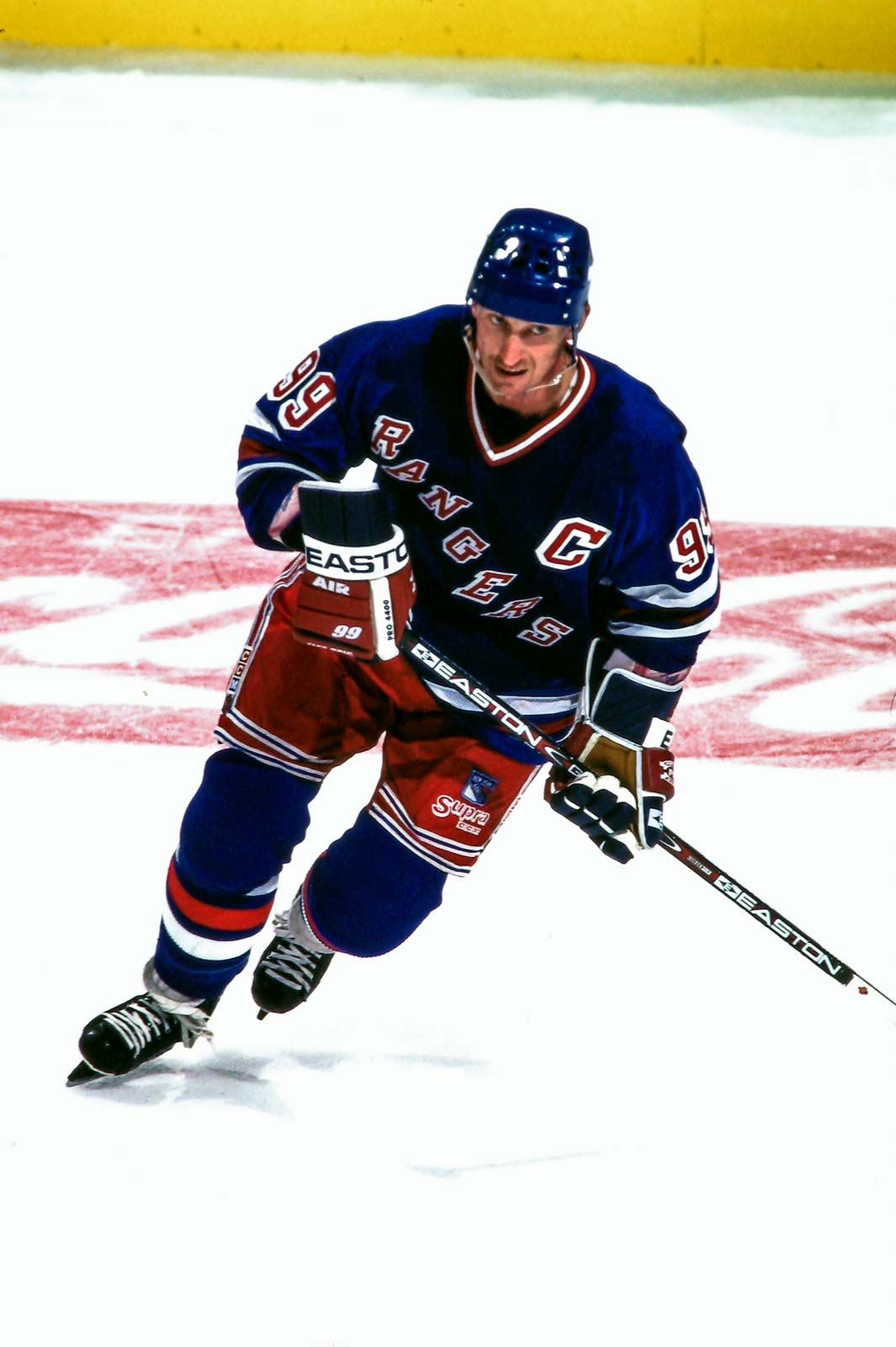 Wayne Gretzky Fast Facts: A Concise Biography Of Wayne Gretzky Fast Facts: A Concise Biography Of