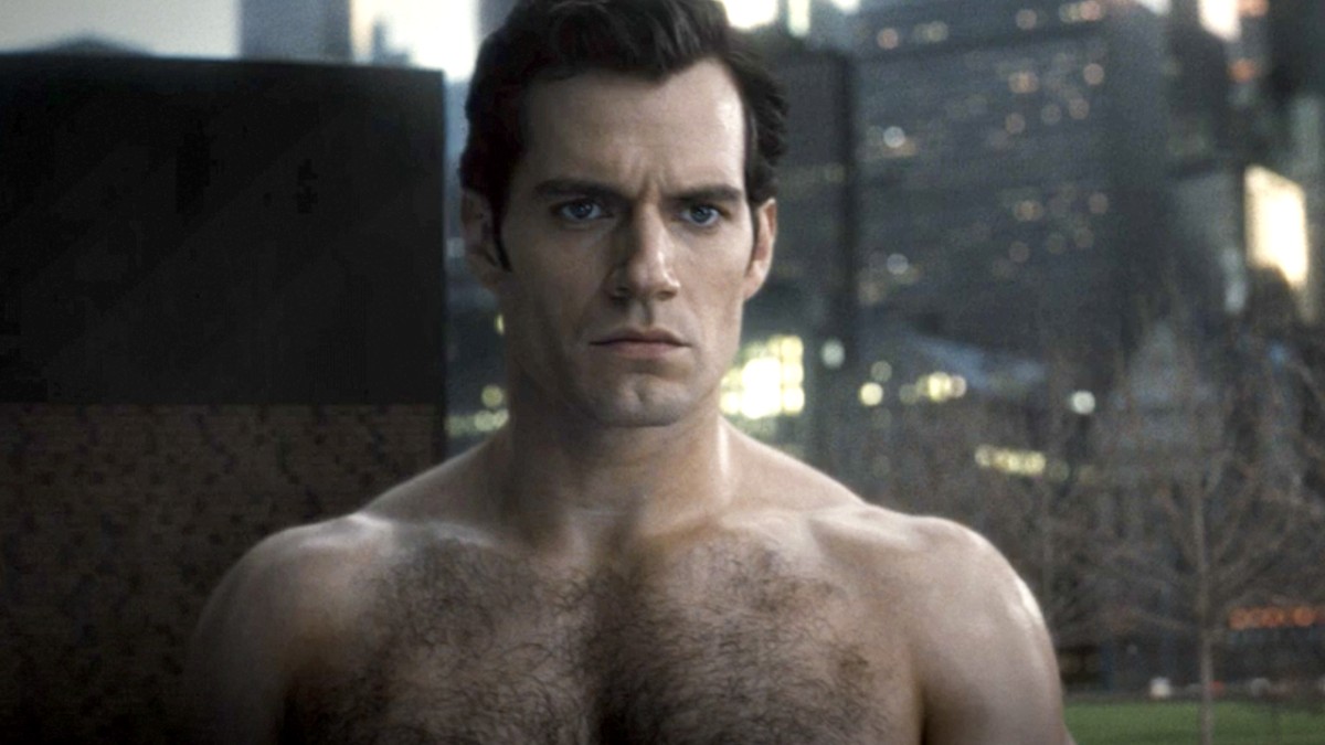 Why Fans Believe Henry Cavill Could Be Wolverine In Marvel's World War Hulk Why Fans Believe Henry Cavill Could Be Wolverine In Marvel's World War Hulk