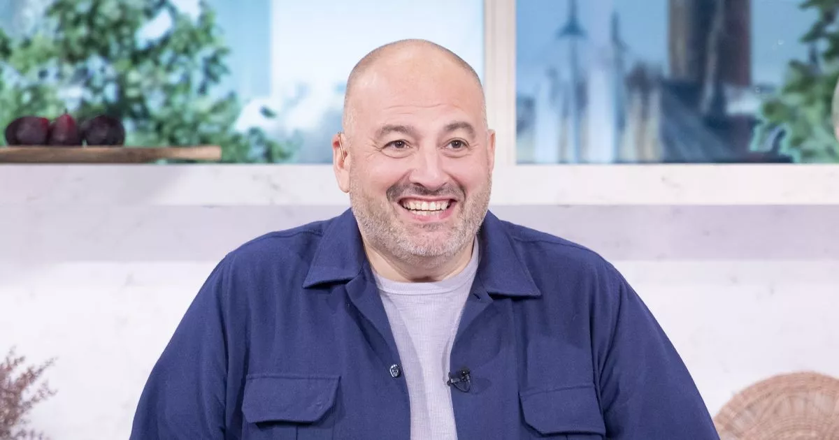 Wynne Evans Dropped From GoCompare Ads After Sex-Slur Scandal Wynne Evans Dropped From GoCompare Ads After Sex-Slur Scandal