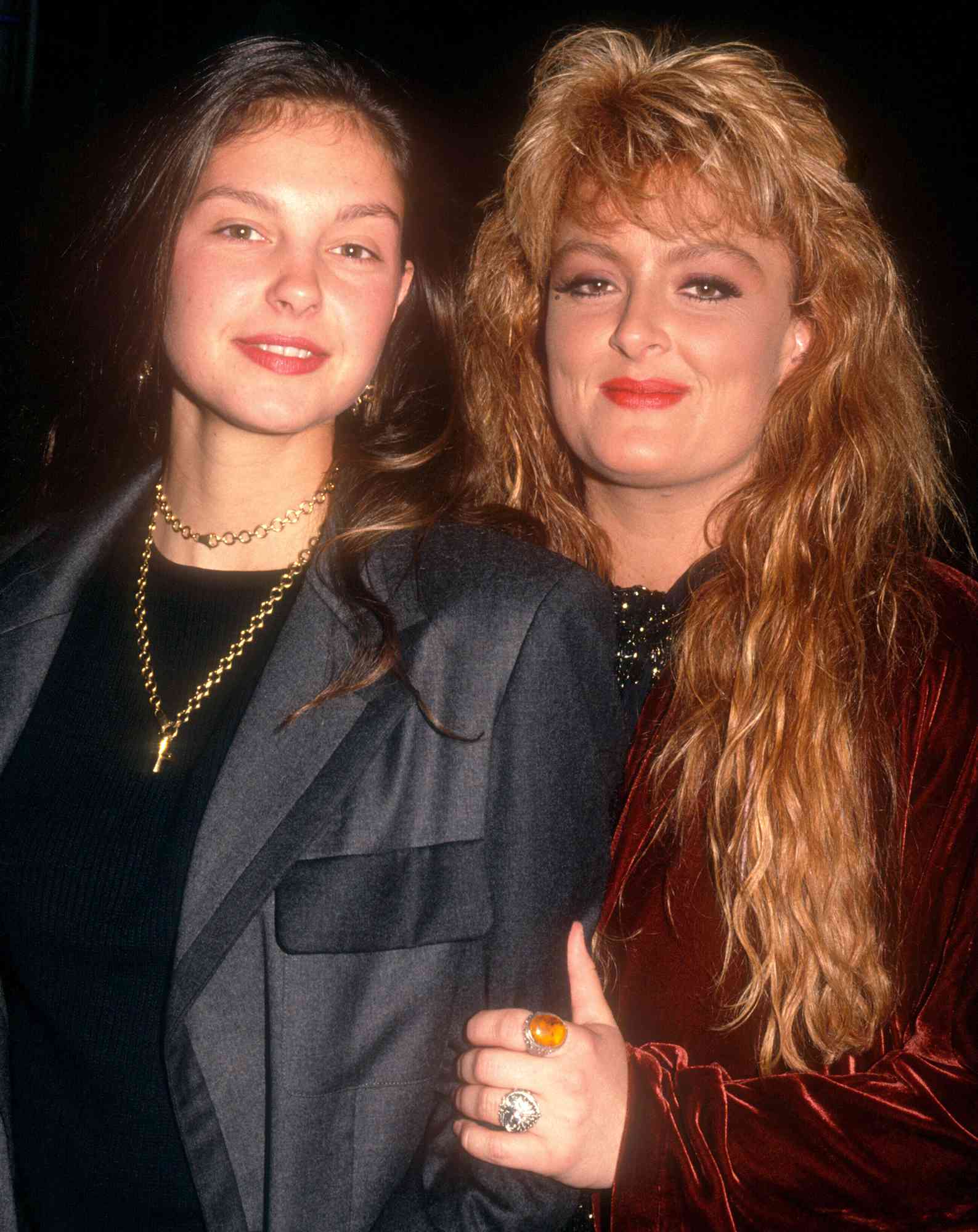 Wynonna And Ashley Judd Open Up About Their Family In New Docuseries Wynonna And Ashley Judd Open Up About Their Family In New Docuseries