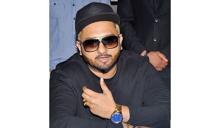 Yo Yo Honey Singh Dedictates 200M+ Viewed 'Payal' To Nora Fatehi Yo Yo Honey Singh Dedictates 200M+ Viewed 'Payal' To Nora Fatehi